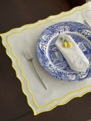 Sarı Nakışlı Amerikan Servisi