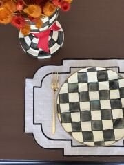 Siyah Nakışlı Amerikan Servisi