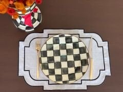 Siyah Nakışlı Amerikan Servisi