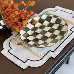 Siyah Nakışlı Amerikan Servisi