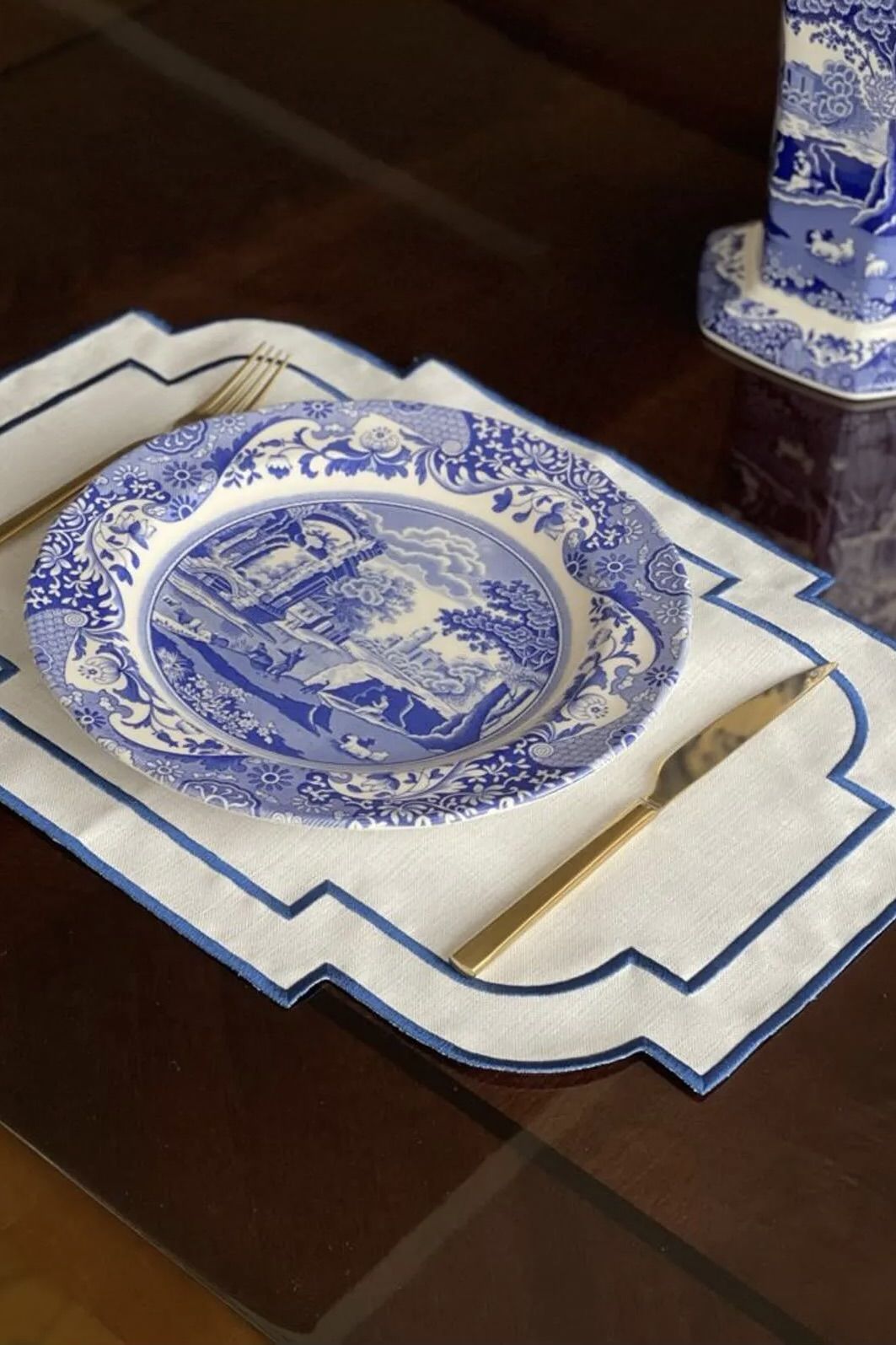 Mavi Nakışlı Amerikan Servisi