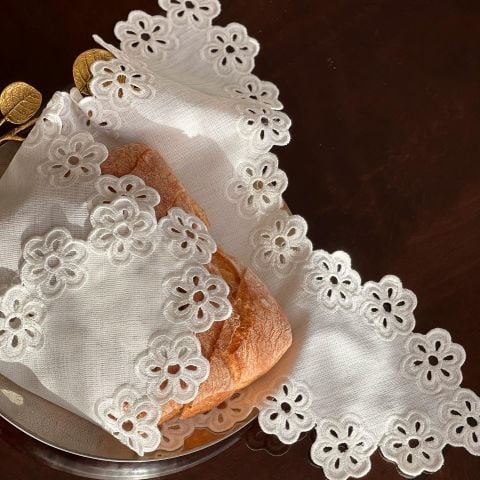 Delikişi Ekmek Örtüsü. Papatya Model