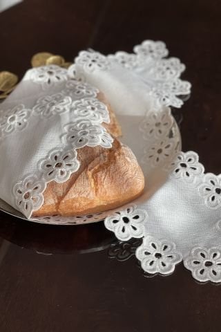Delik İşi Ekmek Örtüsü. Papatya Model