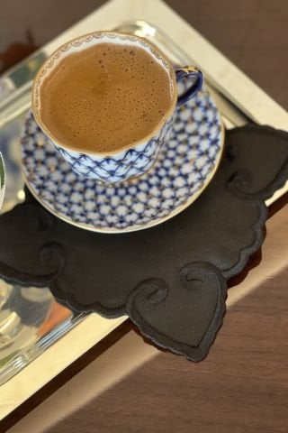 Siyah Kalp Nakışlı Kokteyl Peçetesi