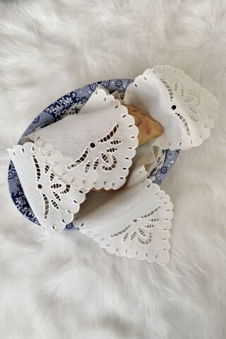 Delikişi Ekmek Örtüsü