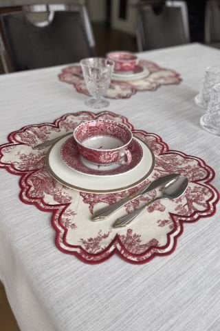 Vintage Amerikan Servis. Kırmızı Desenli