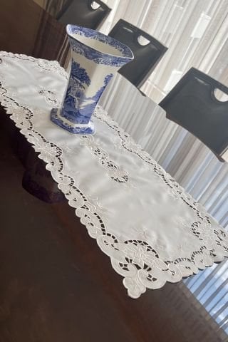 Delik İşi Runner. 110x40 cm