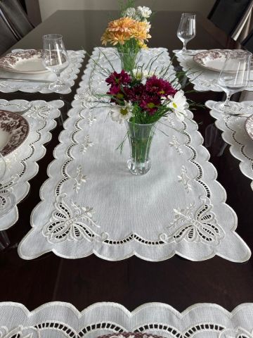 Delik İşi Runner Kelebek Model 36x116 cm