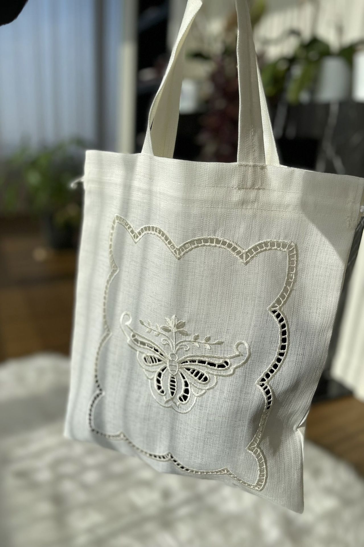 Kelebek Model Delikişi Çok Amaçlı Kumaş Çanta