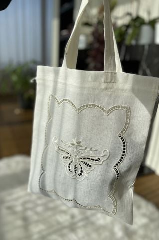 Kelebek Model Delikişi Çok Amaçlı Kumaş Çanta