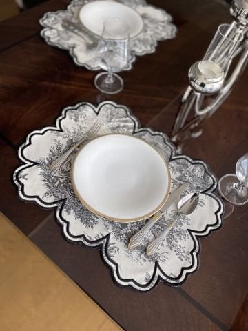 Vintage Amerikan Servis. Siyah Desenli