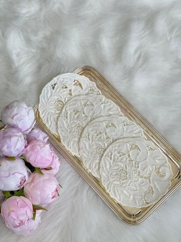 Delik İşi Kokteyl Sunum Peçetesi. Şakayık Model ( 1 Adet )