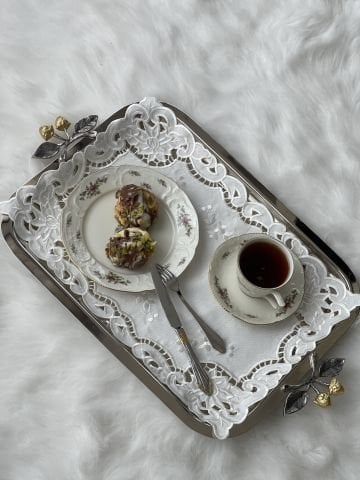 Delik İşi Tepsi Örtüsü. Güllü M. 47 x 31 cm