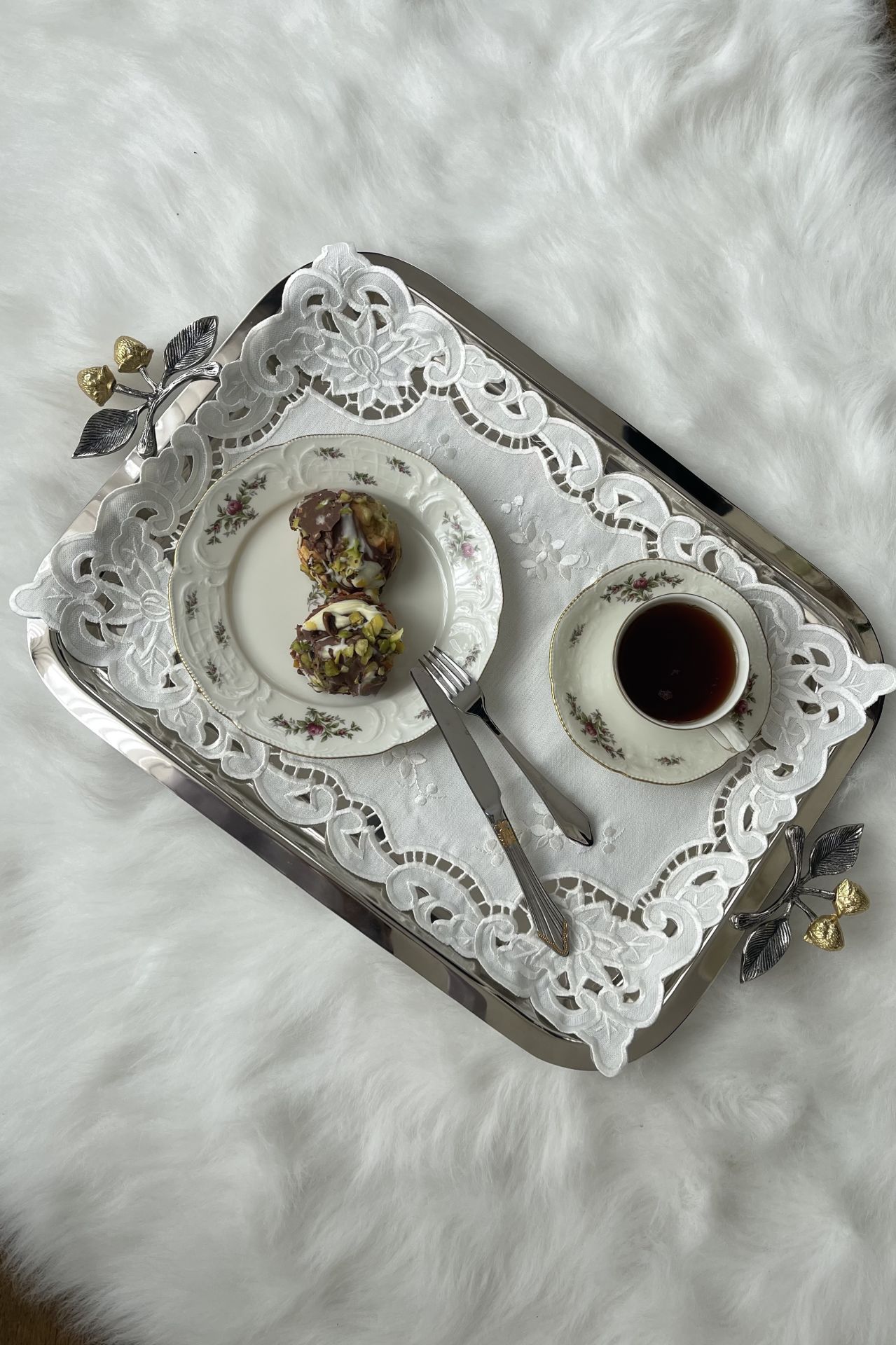 Delikişi Tepsi Örtüsü. Güllü Model. 49 x 35 cm