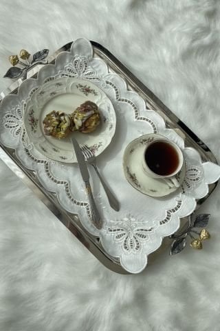 Nakış İşlemeli Kesme Delik İşi Tepsi Örtüsü 47 x 31 cm