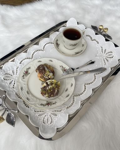 Nakış İşlemeli Kesme Delik İşi Tepsi Örtüsü 47 x 31 cm
