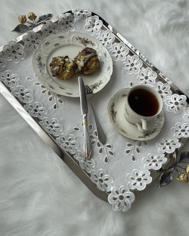 Nakış İşlemeli Delik İşi Tepsi Örtüsü 48 x 34 cm