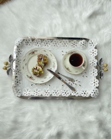 Nakış İşlemeli Delik İşi Tepsi Örtüsü 48 x 34 cm