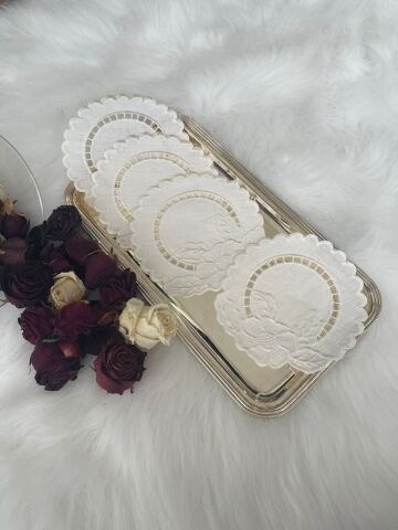 Delik İşi Kokteyl Sunum Peçetesi. Çiçek Model ( 1 Adet )