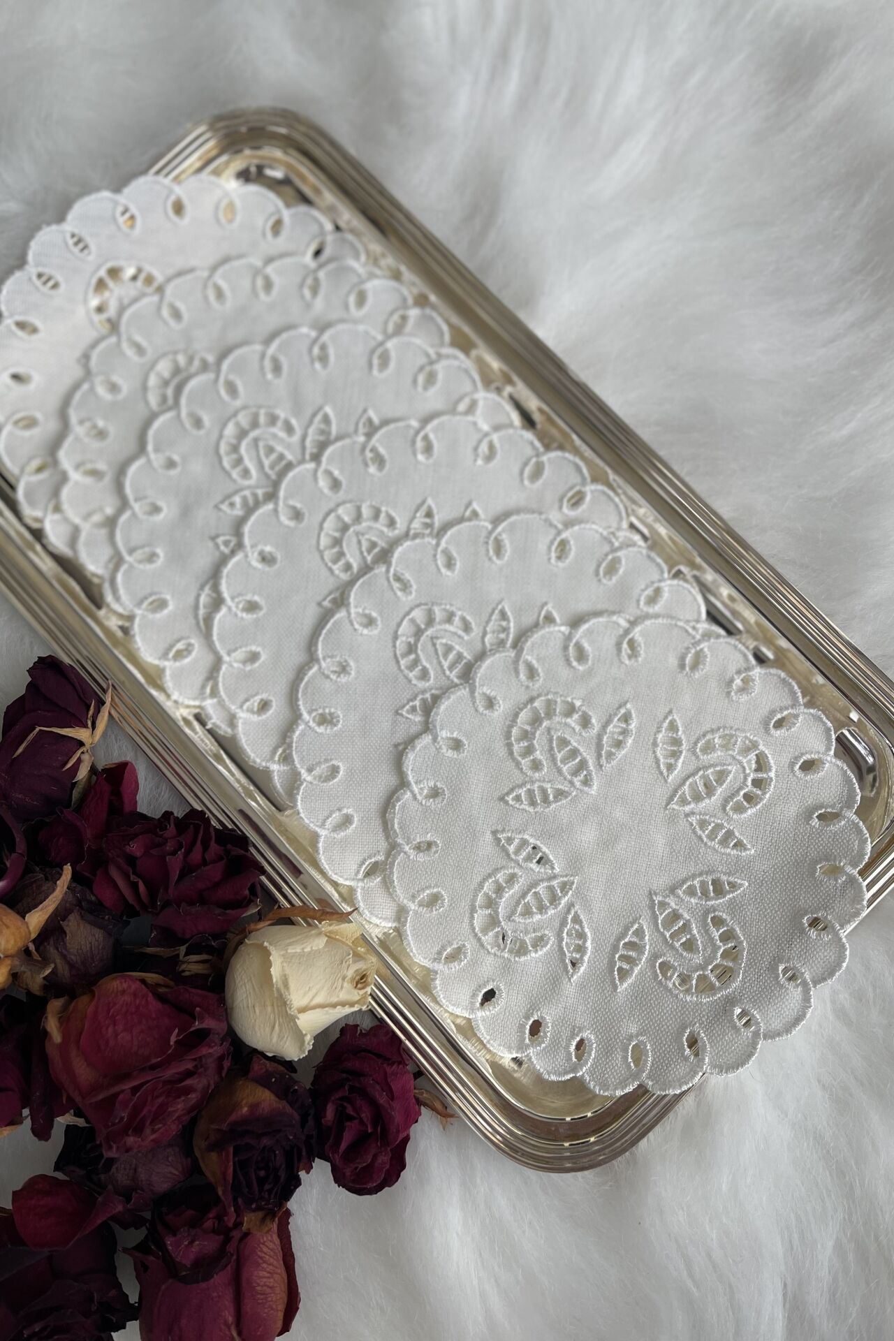 6'lı Set Delikişi Kokteyl Sunum Peçetesi ( 6 Adet )