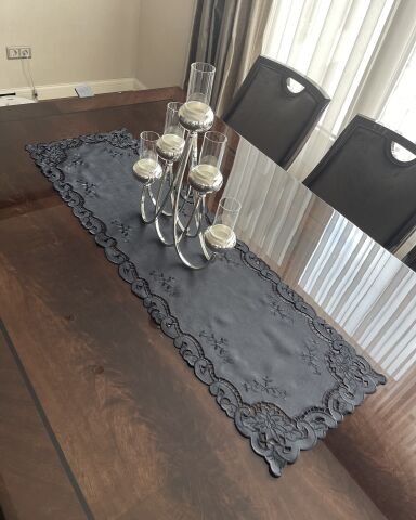 Delik İşi Runner Güllü Model 36x116 cm. Siyah