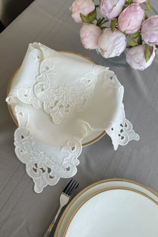 Delikişi Ekmek Örtüsü. Güllü Model