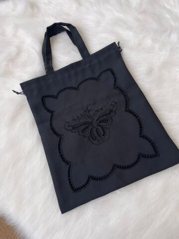 Kelebek Model Delikişi Çok Amaçlı Kumaş Çanta. Siyah