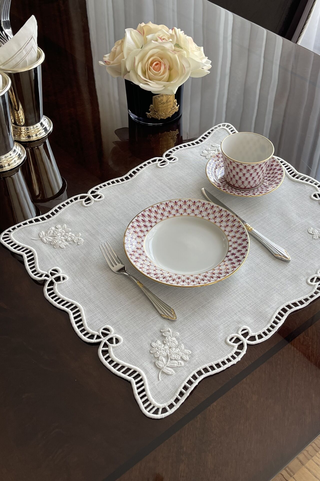 Delikişi Amerikan Servisi. Evalı Model