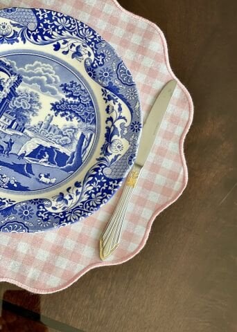 Ekoseli Amerikan Servis. Pembe