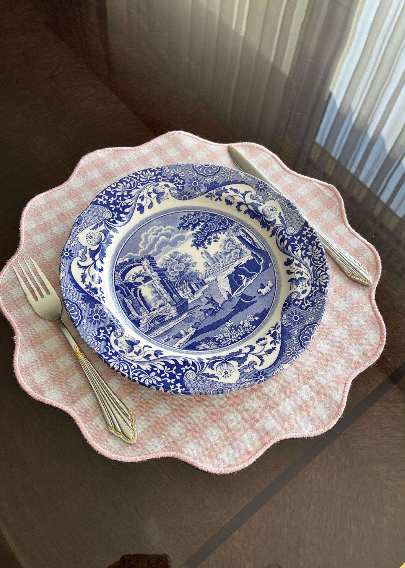 Ekoseli Amerikan Servis. Pembe