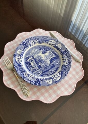 Ekoseli Amerikan Servis. Pembe