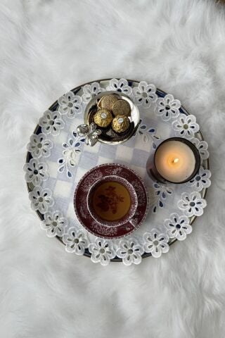 Delik İşi Tepsi Örtüsü. Papatya. 39 x 39 cm