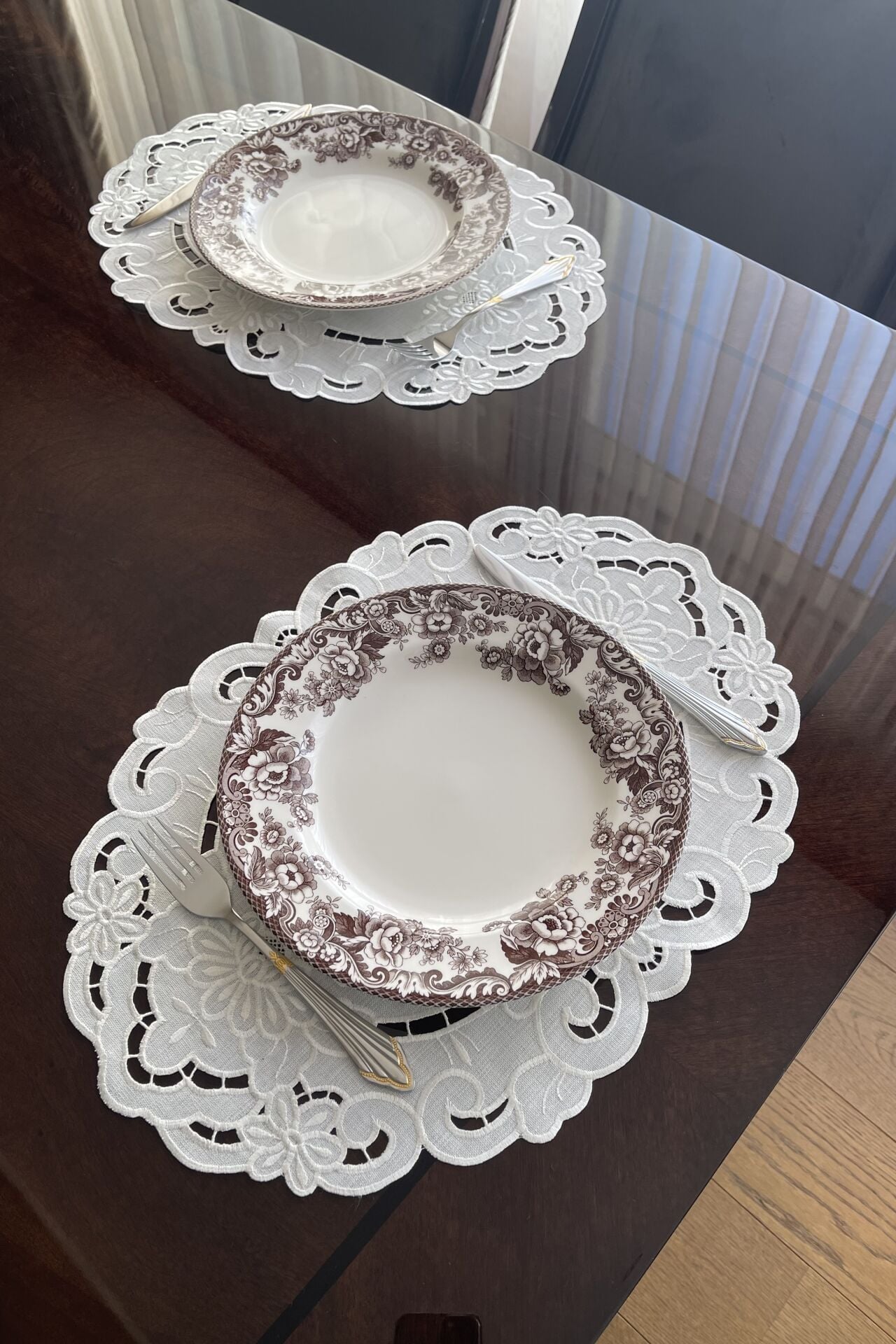 Delikişi Oval Amerikan Servisi. Şakayık Model