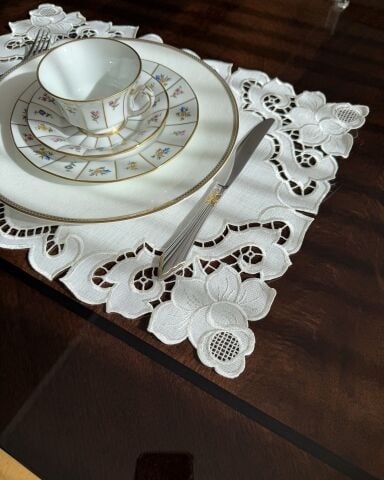 Delikişi Amerikan Servisi. Vintage Rose