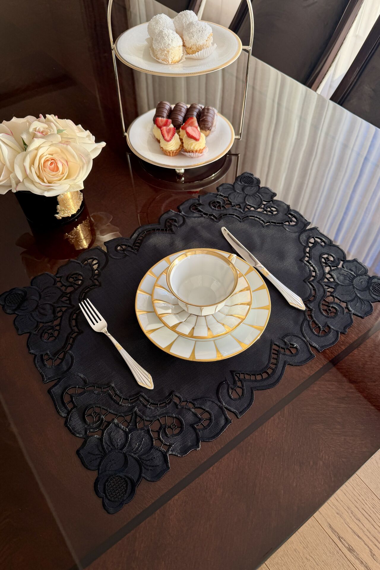 6'lı Set Delikişi Amerikan Servisi. Vintage Rose. Siyah